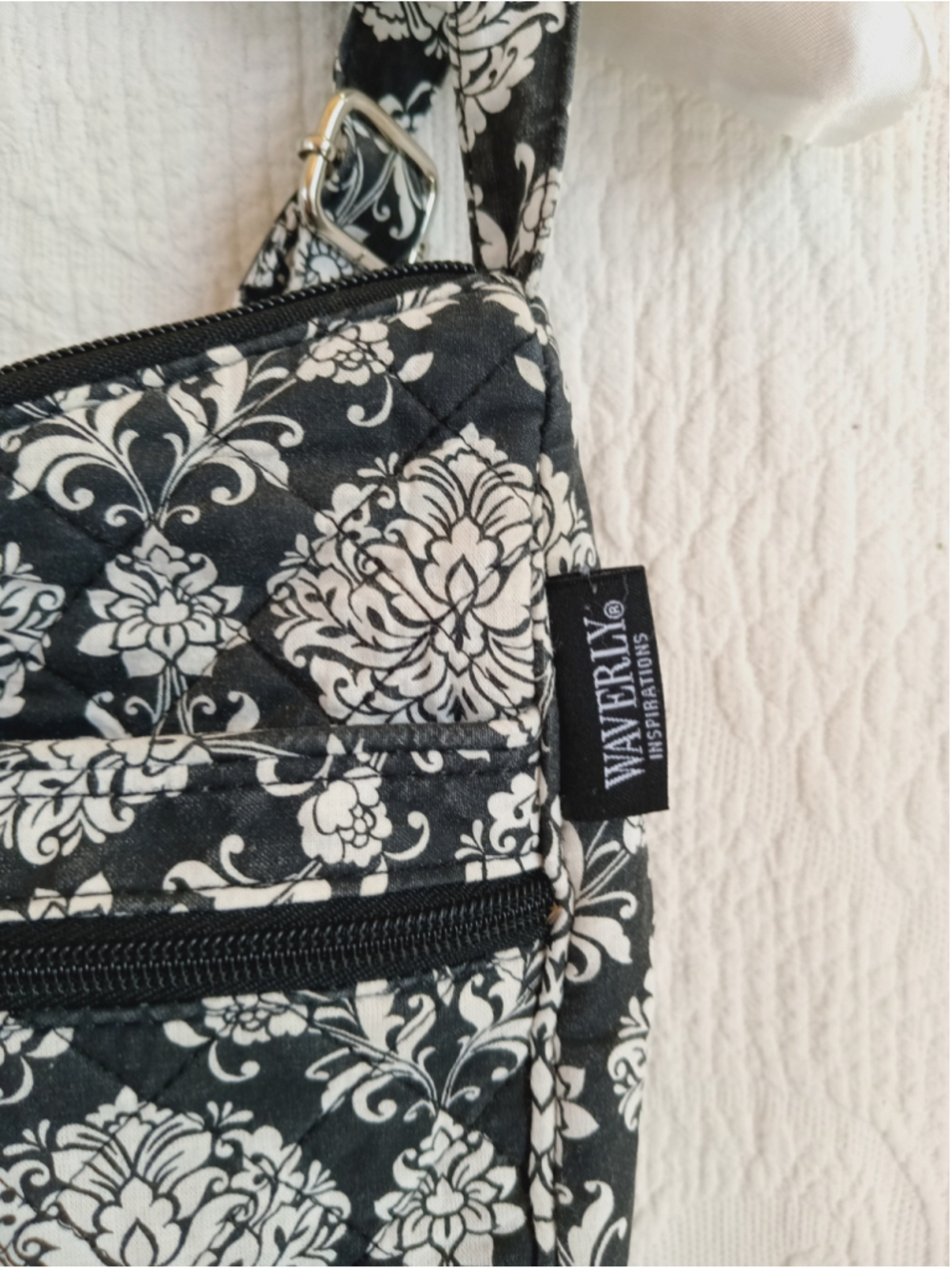 Waverly black white damask quilted crossbody bag cute soft travel purse floral - Picture 5 of 9